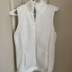 WHITE SHERPA VEST